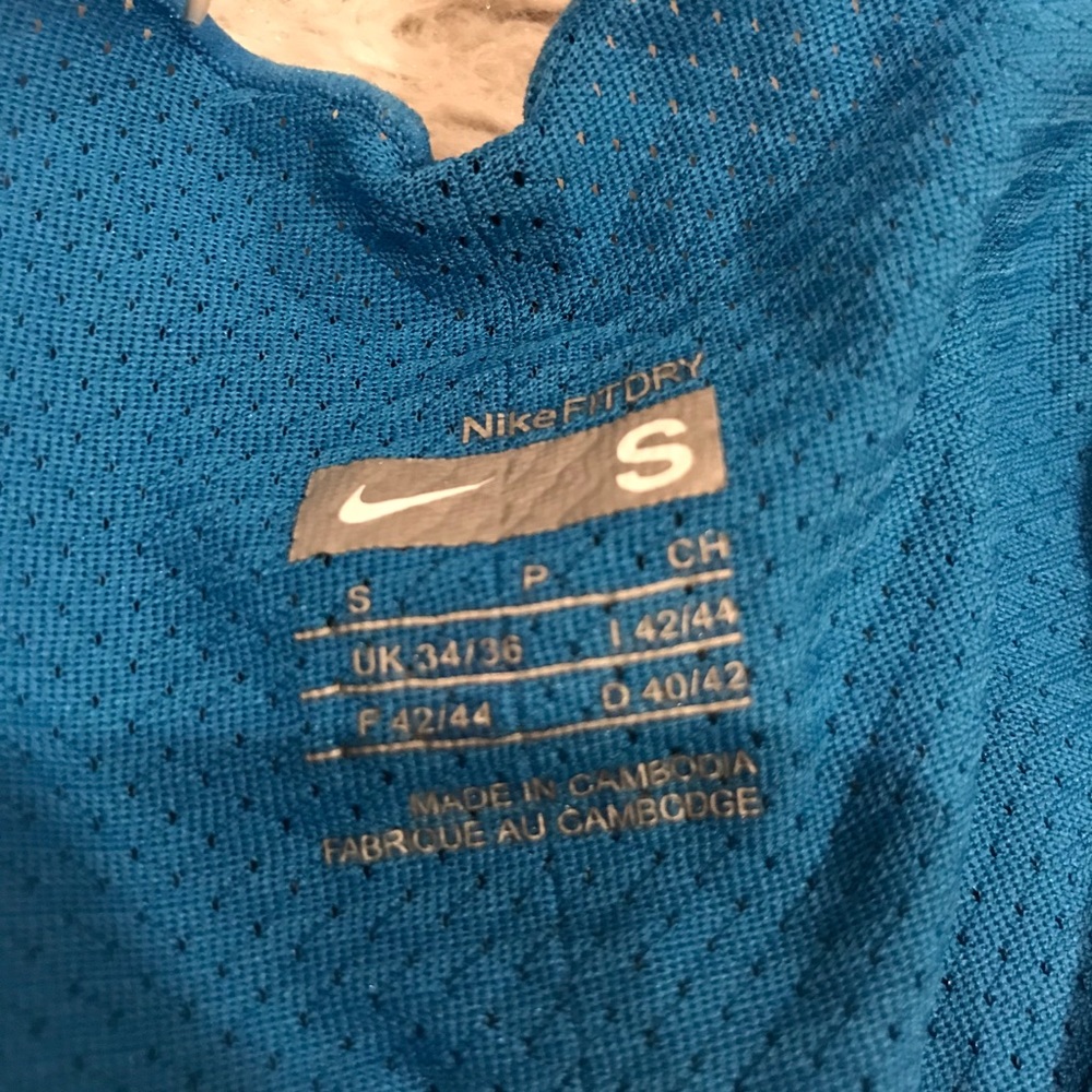 Small Nike Racerback Tank - Picture 5 of 10